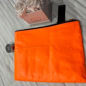 🧡BCBCMaxAzria CLUTCH🧡
